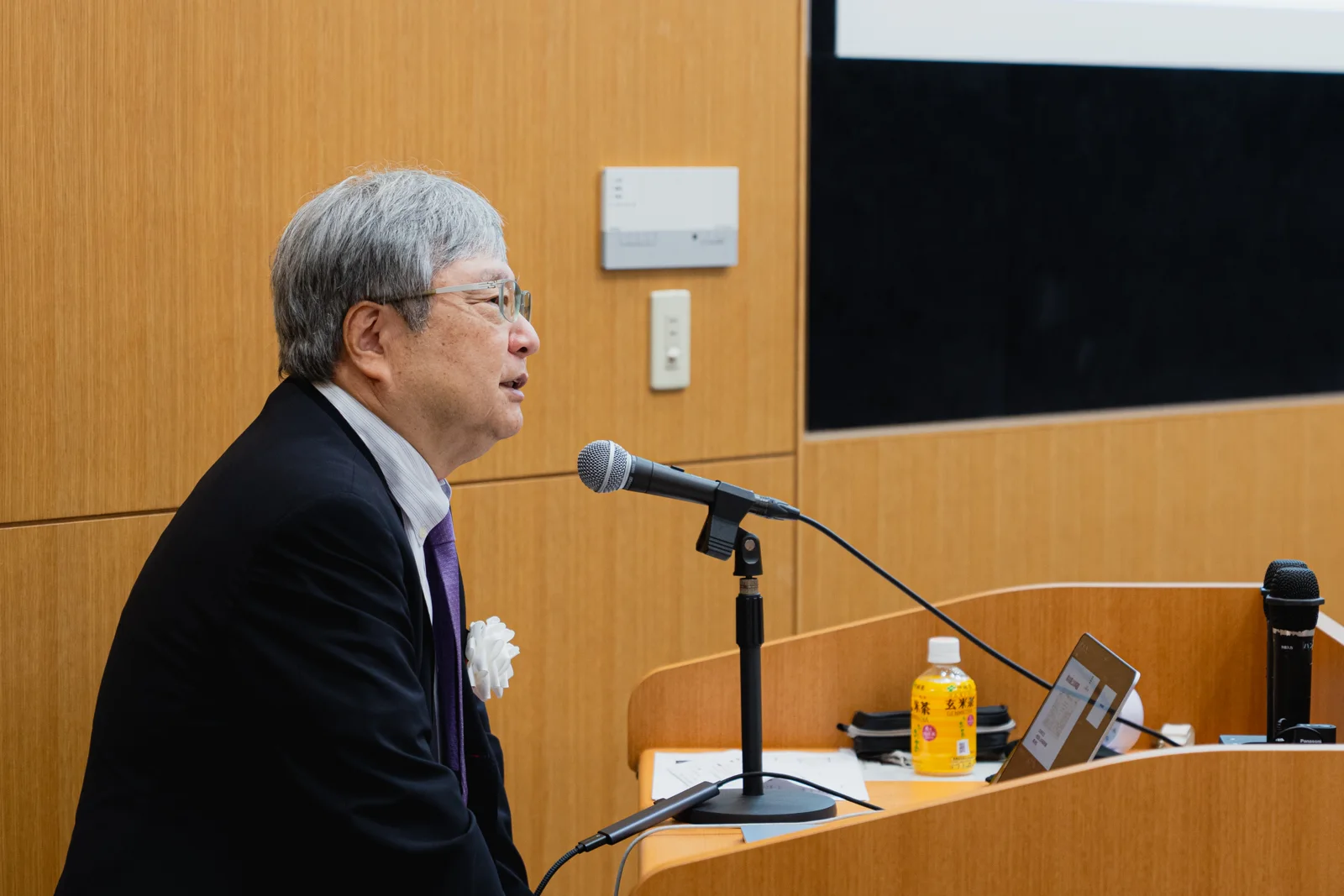 堀内勉さんによる基調講演「資本主義と100年経営」
